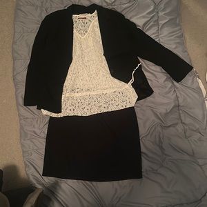 EMO Vintage Black blazer w/ pockets and button front --Women's 10